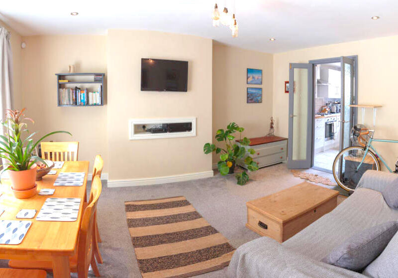 2 Bed Mid Terrace House