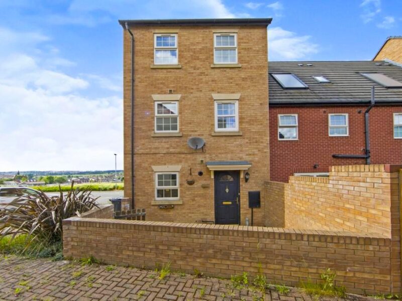 2 Bed Terrace House