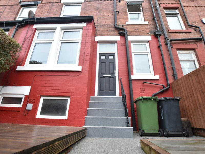 2 Bed Terrace House