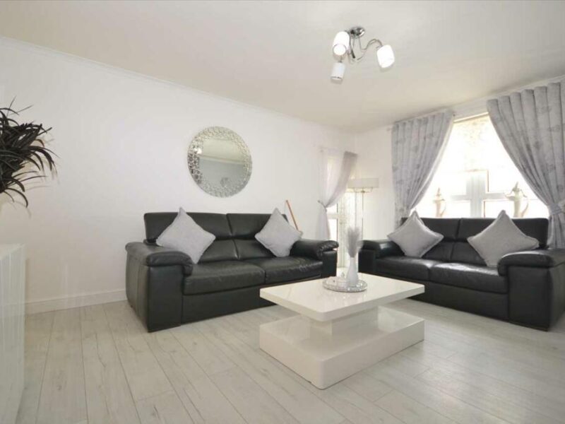 2 Bed Flat