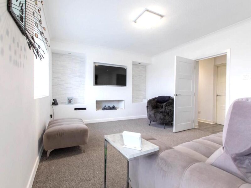 3 Bed Flat